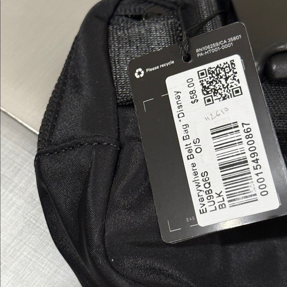 Disney x lululemon Everywhere Belt Bag 1L Mickey in Motion Graphic nwt - Picture 5 of 5